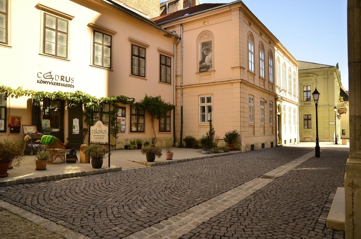 Átadták a kétmilliárdból megújított soproni belvárosi utcákat